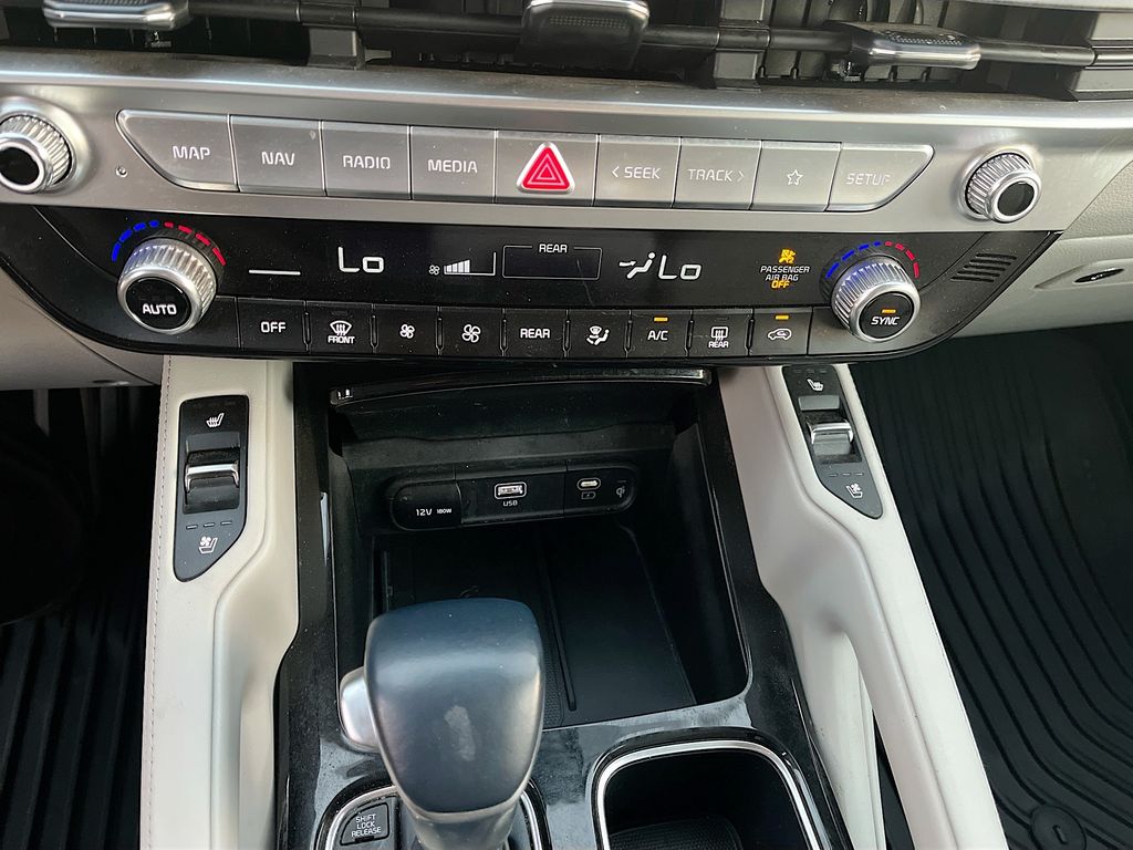 Used 2023 Black Kia EX image 21