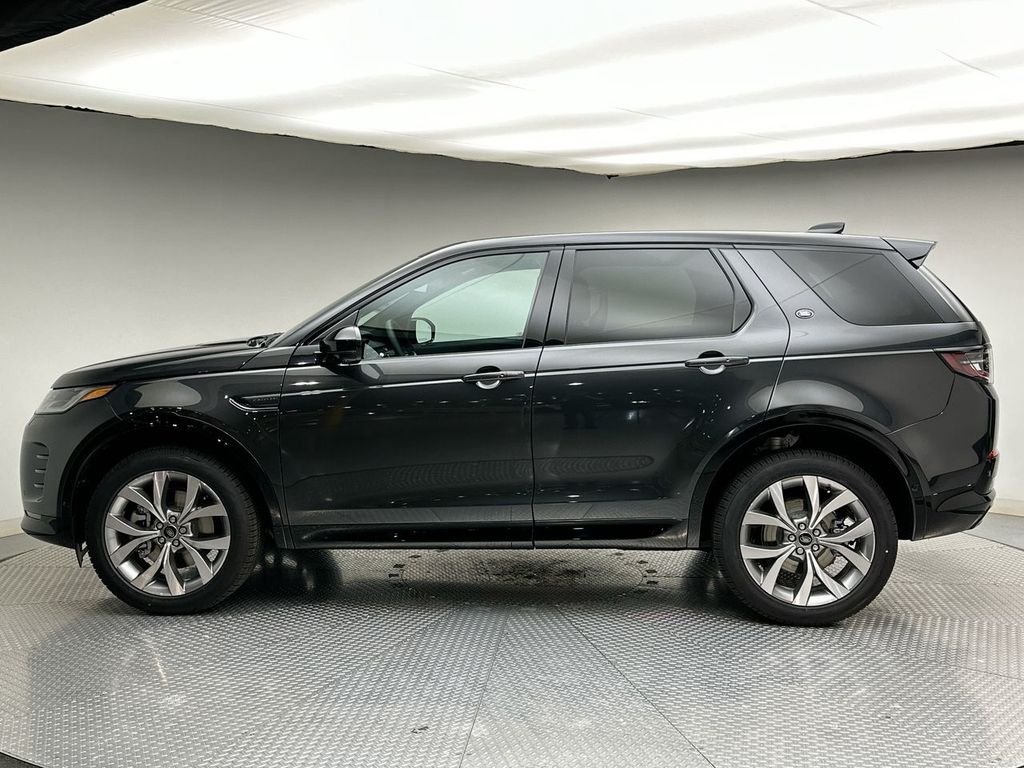 Thumbnail: 2026 Land Rover Discovery Sport - 2