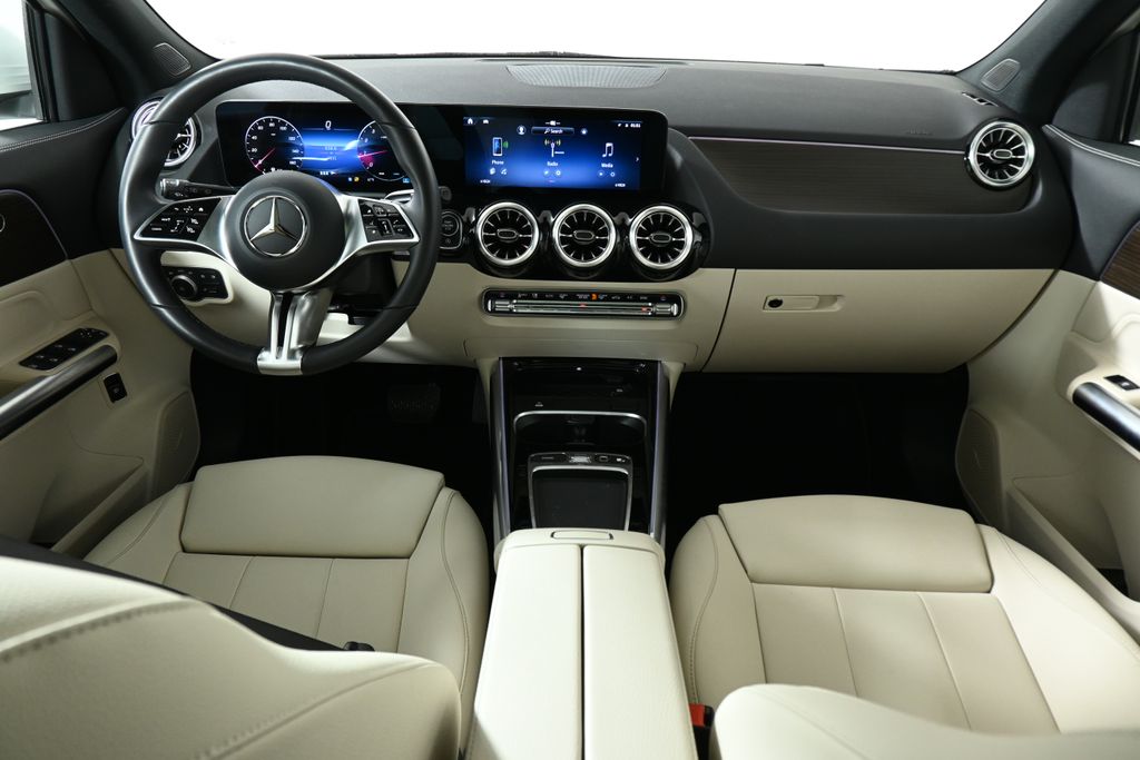 Thumbnail: 2026 Mercedes-Benz GLA - 4