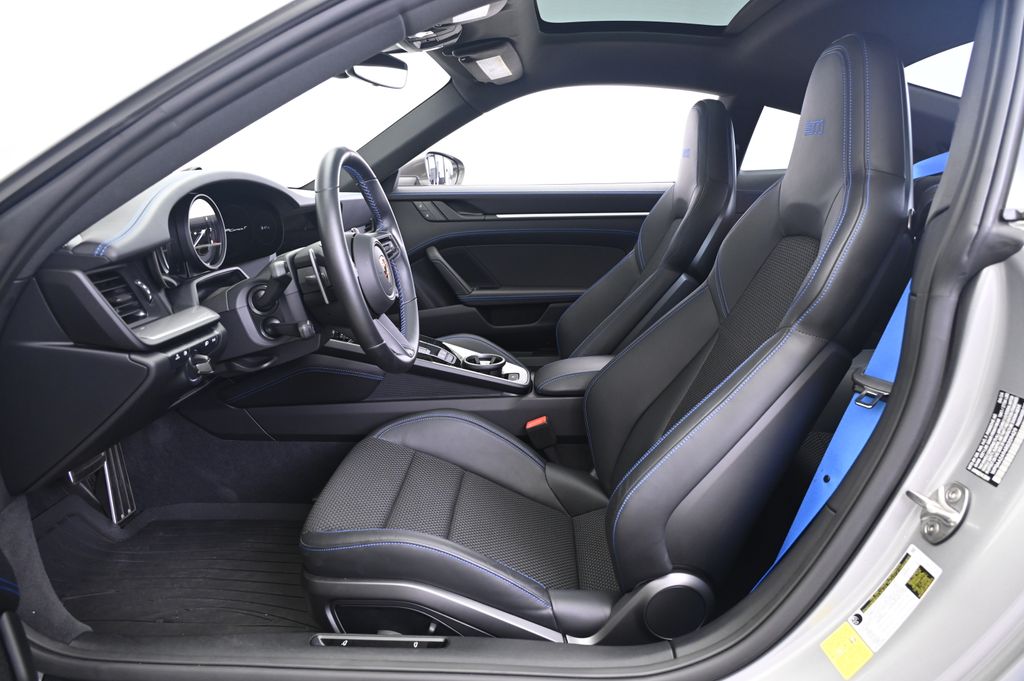 Thumbnail: 2024 Porsche 911 - 25