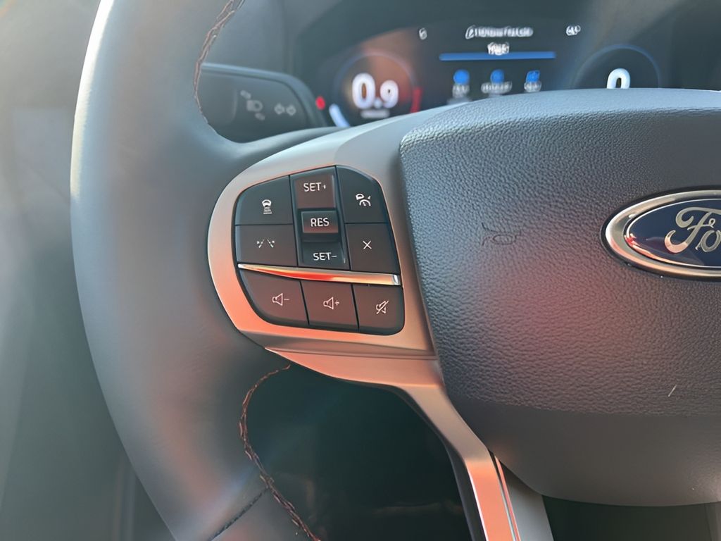 2025 Ford Explorer