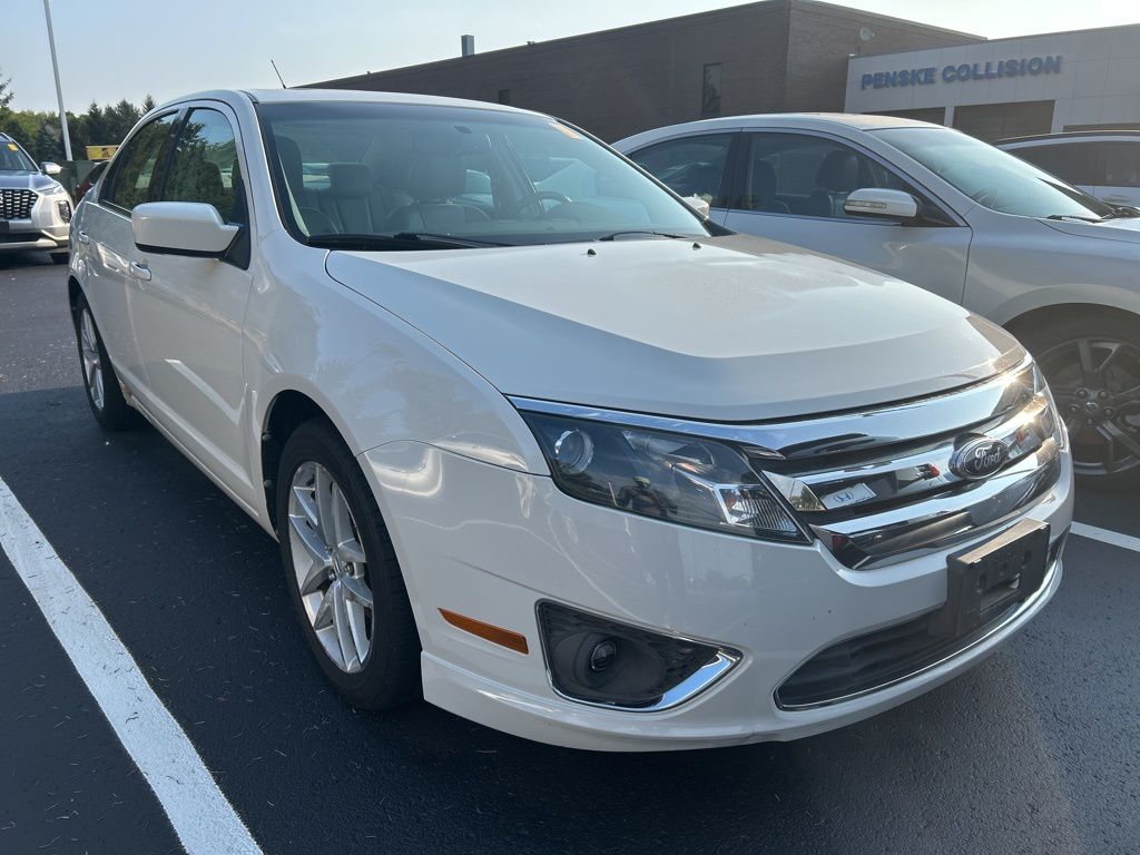 Thumbnail: 2010 Ford Fusion - 4