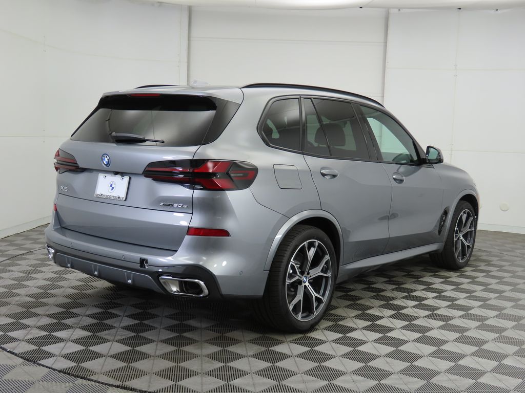 Thumbnail: 2026 BMW X5 - 5