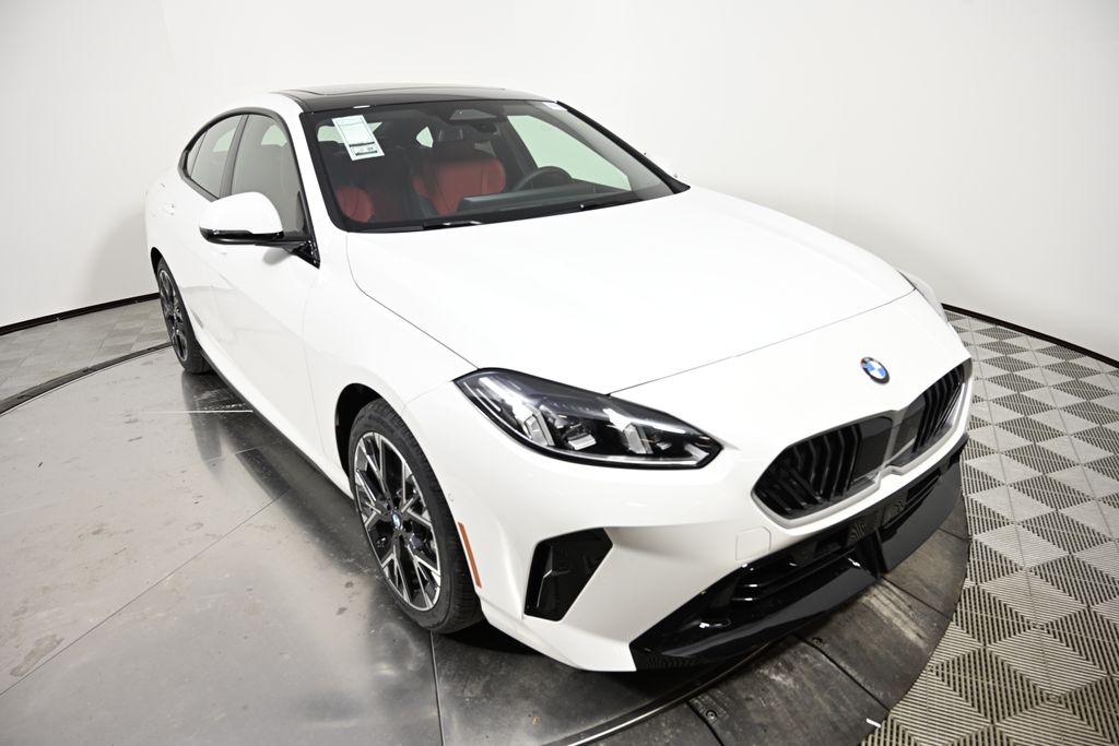 Thumbnail: 2025 BMW 2 Series - 7