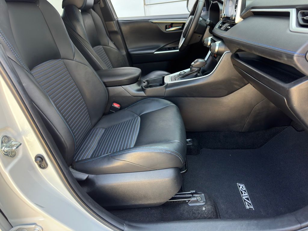 2021 Toyota RAV4 Hybrid XSE White at EAG Ford Navasota