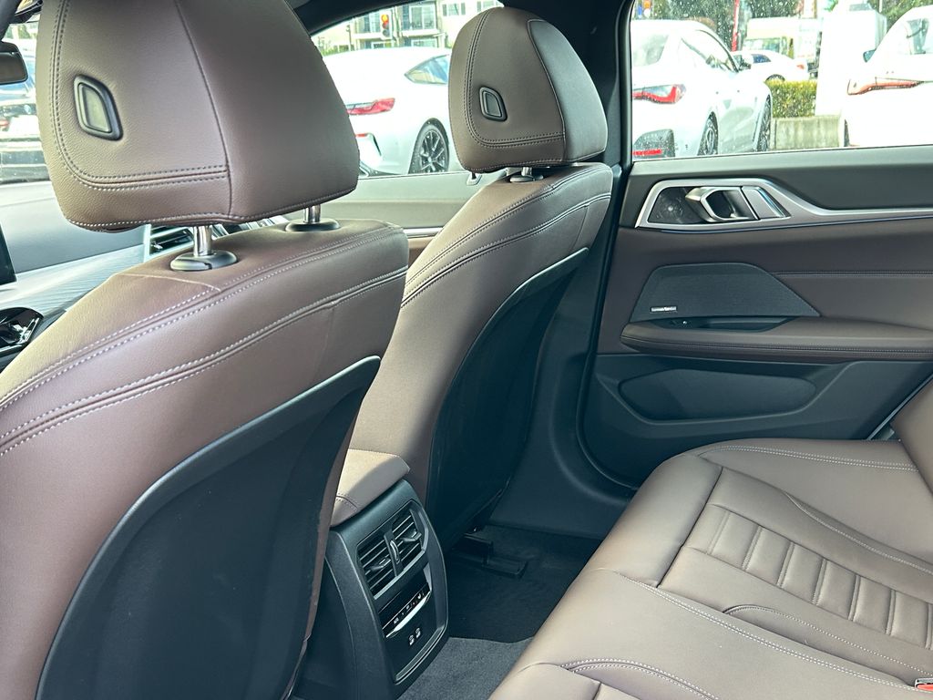 Thumbnail: 2026 BMW i4 - 31