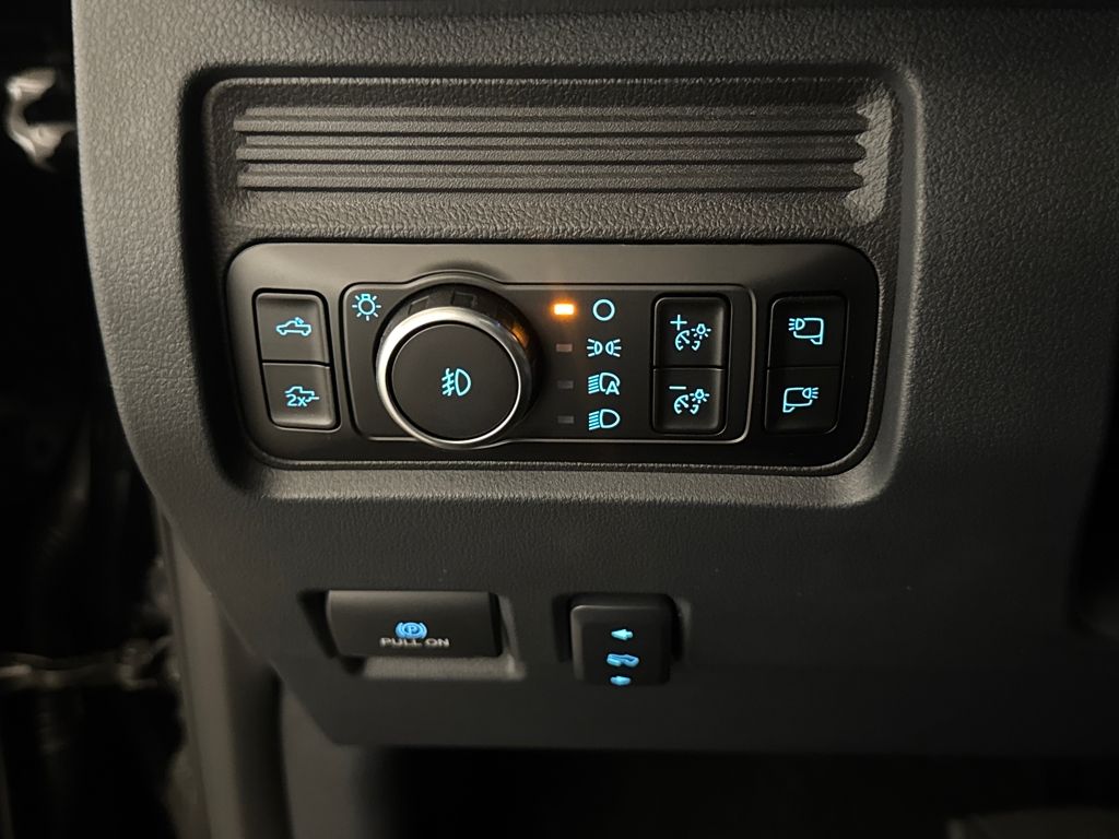 New 2026 Black Ford Lariat image 34