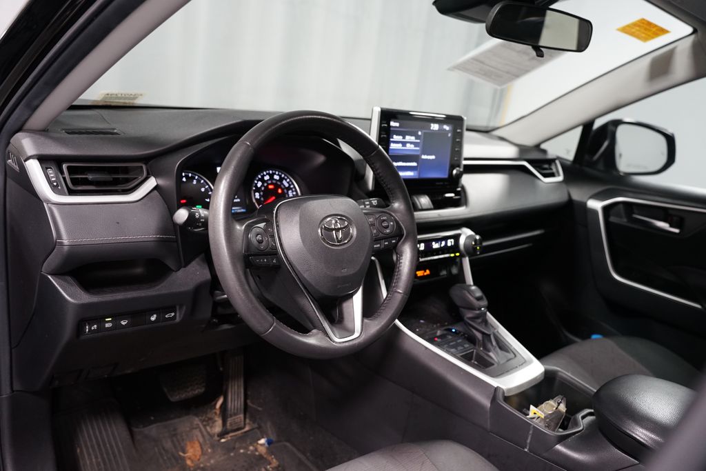 Thumbnail: 2022 Toyota RAV4 - 7