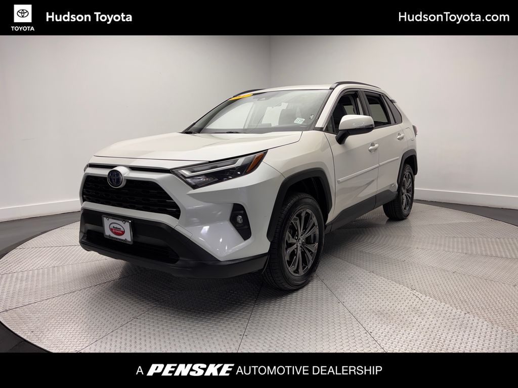 Thumbnail: 2022 Toyota RAV4 - 1