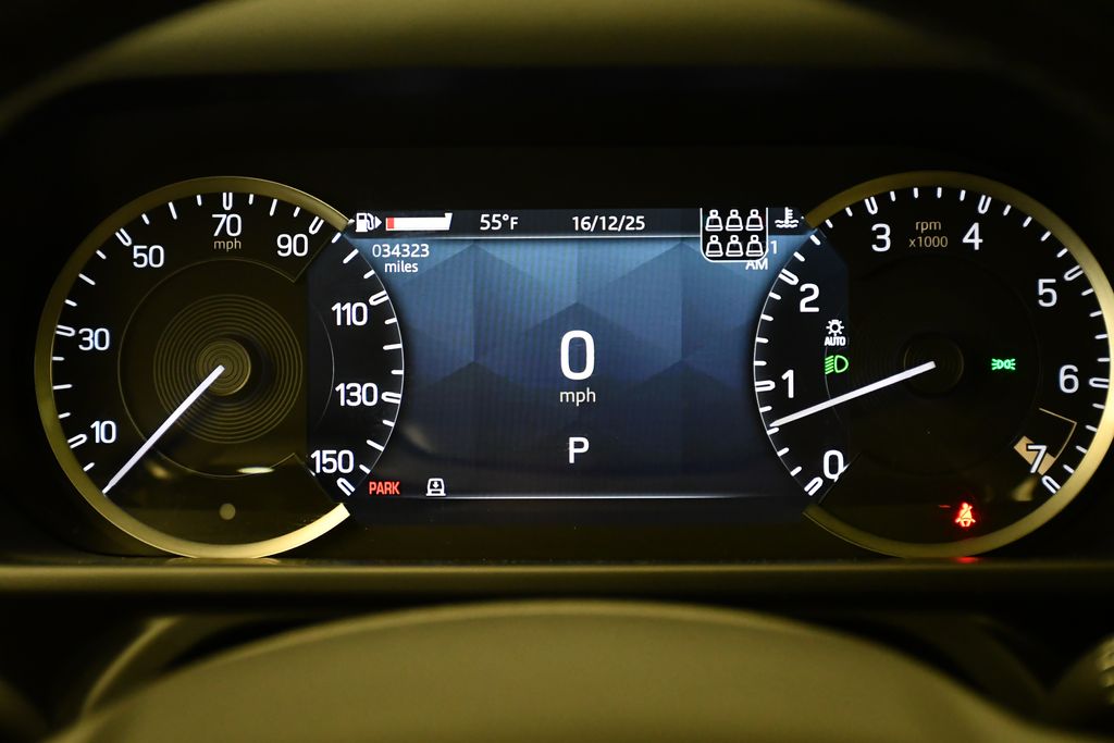 Thumbnail: 2023 Land Rover Defender - 25