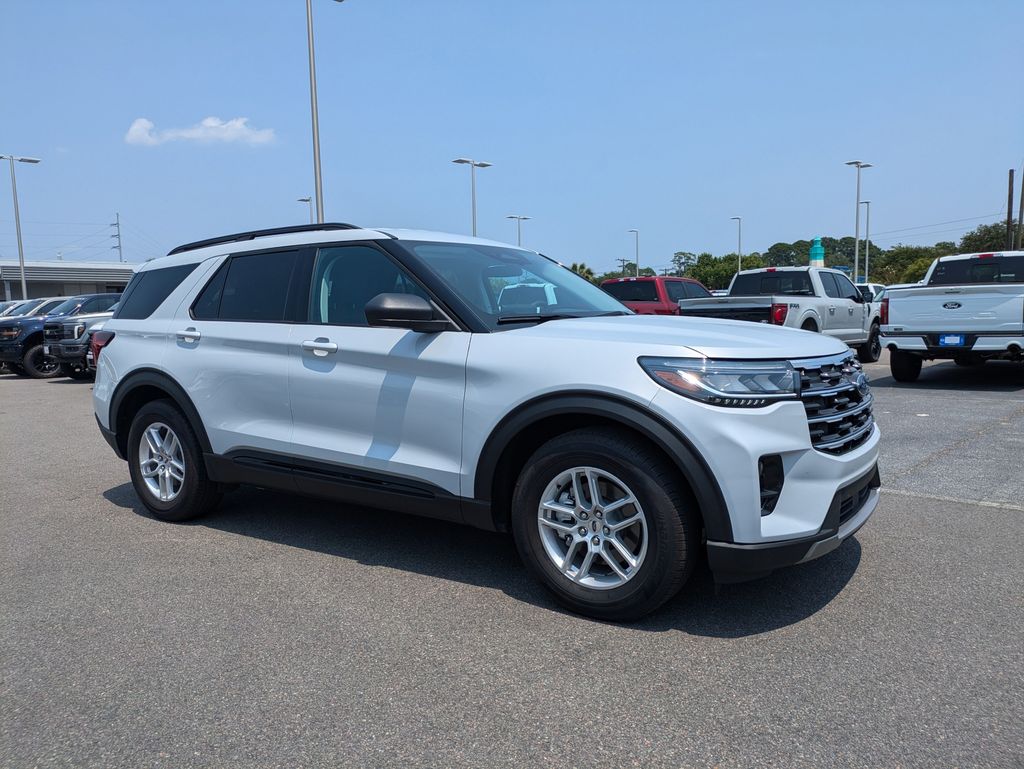 Space Silver 2026 Ford Explorer SUV / Crossover Rear-Wheel Drive Automatic