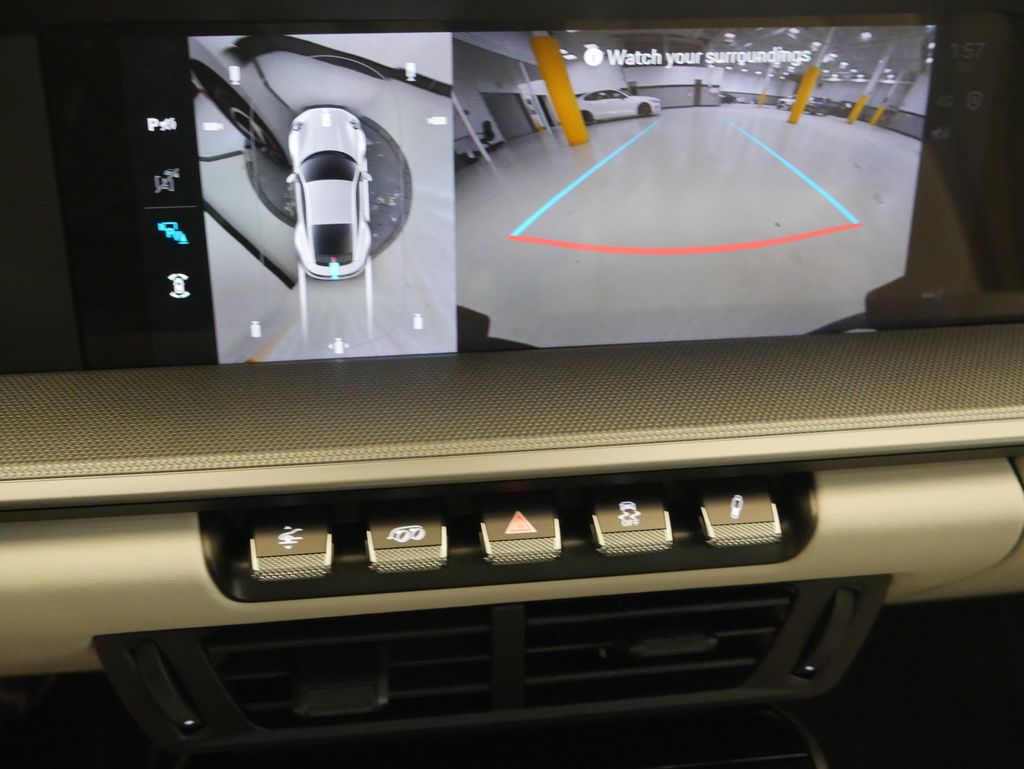 Thumbnail: 2026 Porsche 911 - 27