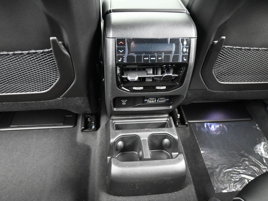 Used 2024 Silver Zynith Jeep Overland image 32