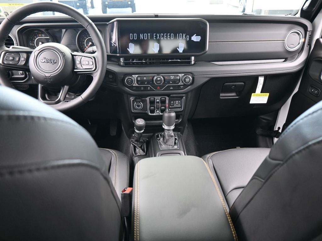 New 2026 Bright White Clearcoat Jeep Sahara image 31