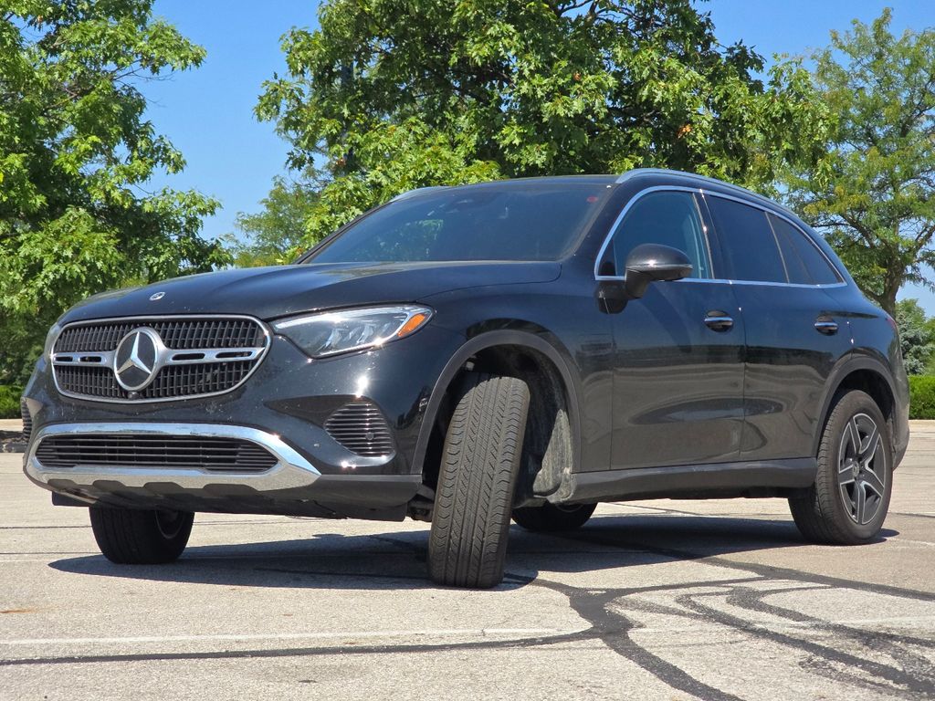 Certified Used 2026 Black Mercedes-Benz GLC 300 image 13