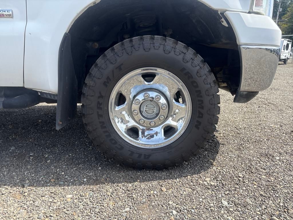 2005 Oxford White Ford Super Duty F-250 XLT 4X4 Truck