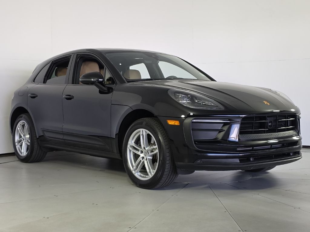 Thumbnail: 2023 Porsche Macan - 6