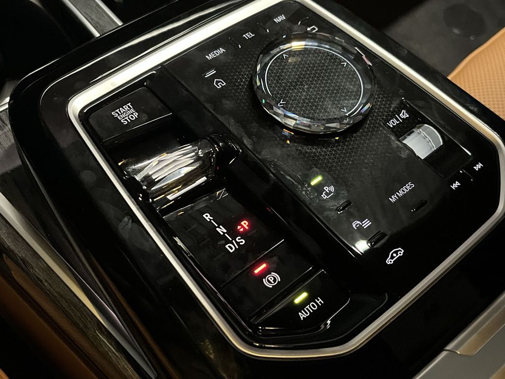 Thumbnail: 2026 BMW 7 Series - 20