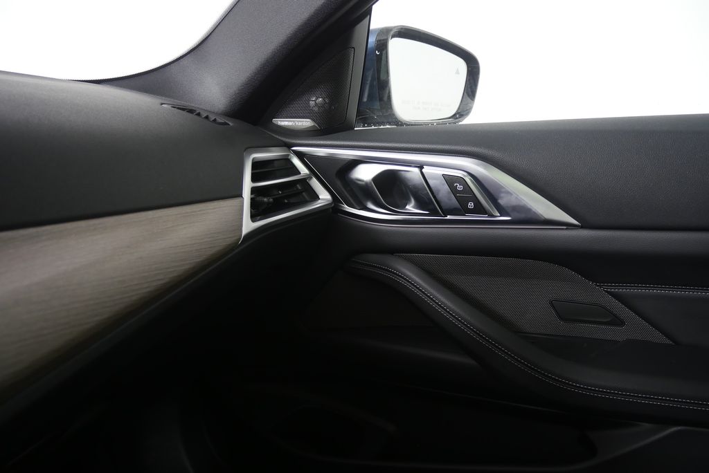 Thumbnail: 2025 BMW 4 Series - 27