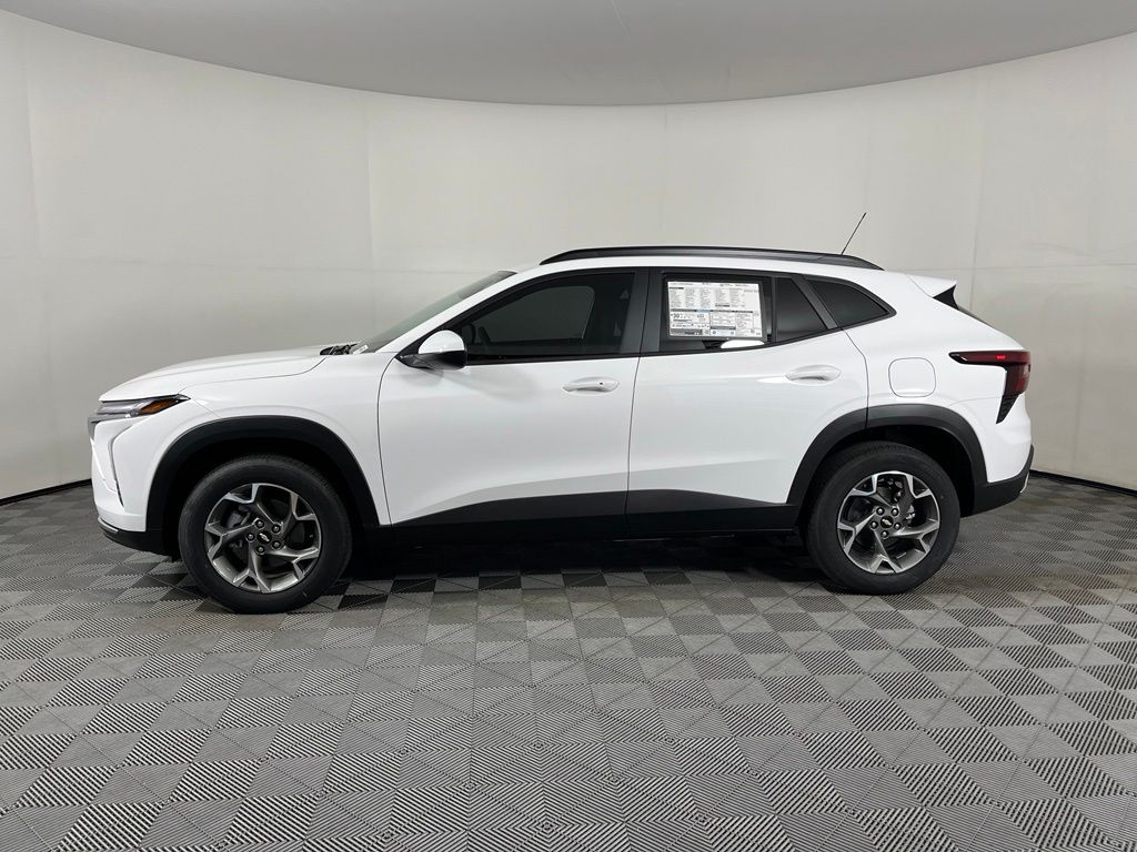 Thumbnail: 2026 Chevrolet Trax - 4