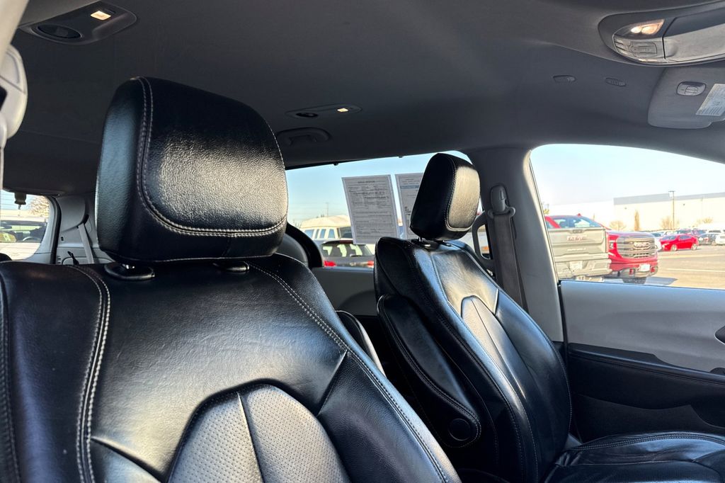 used 2022 Chrysler Pacifica car, priced at $21,918