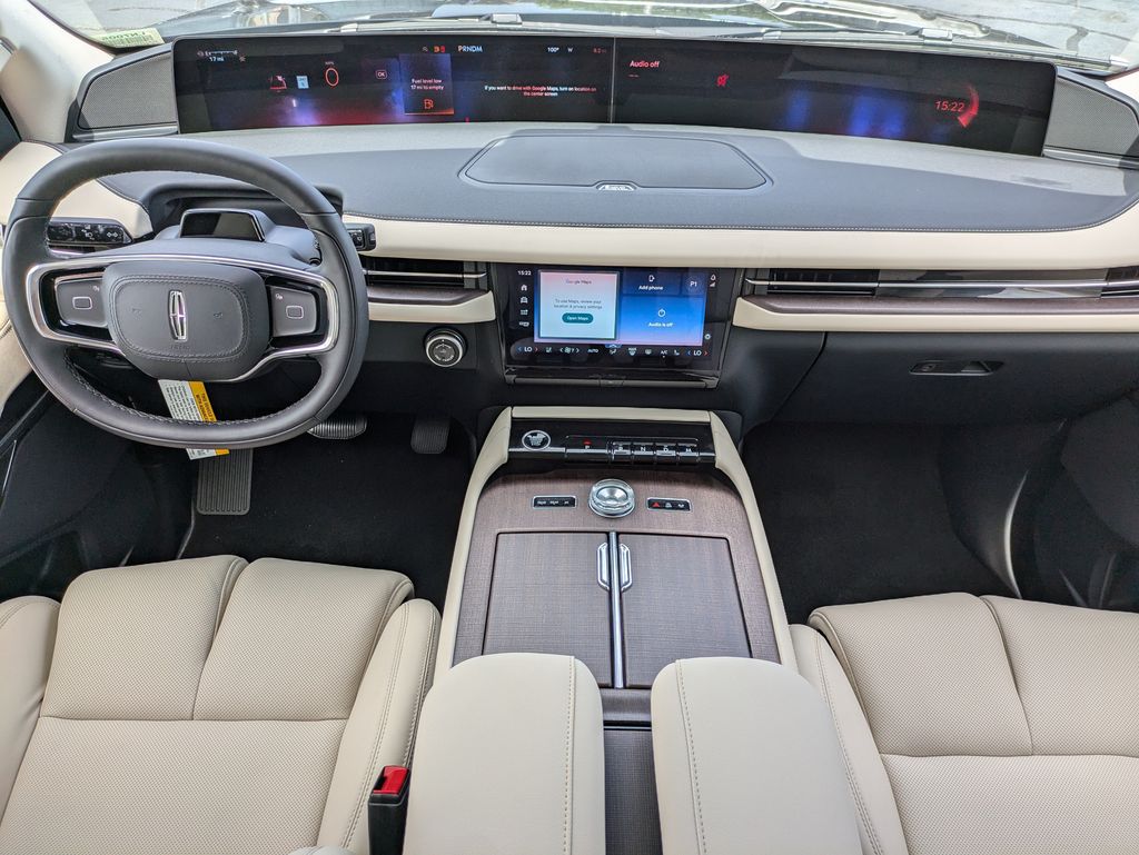 2027 Lincoln Navigator Premiere