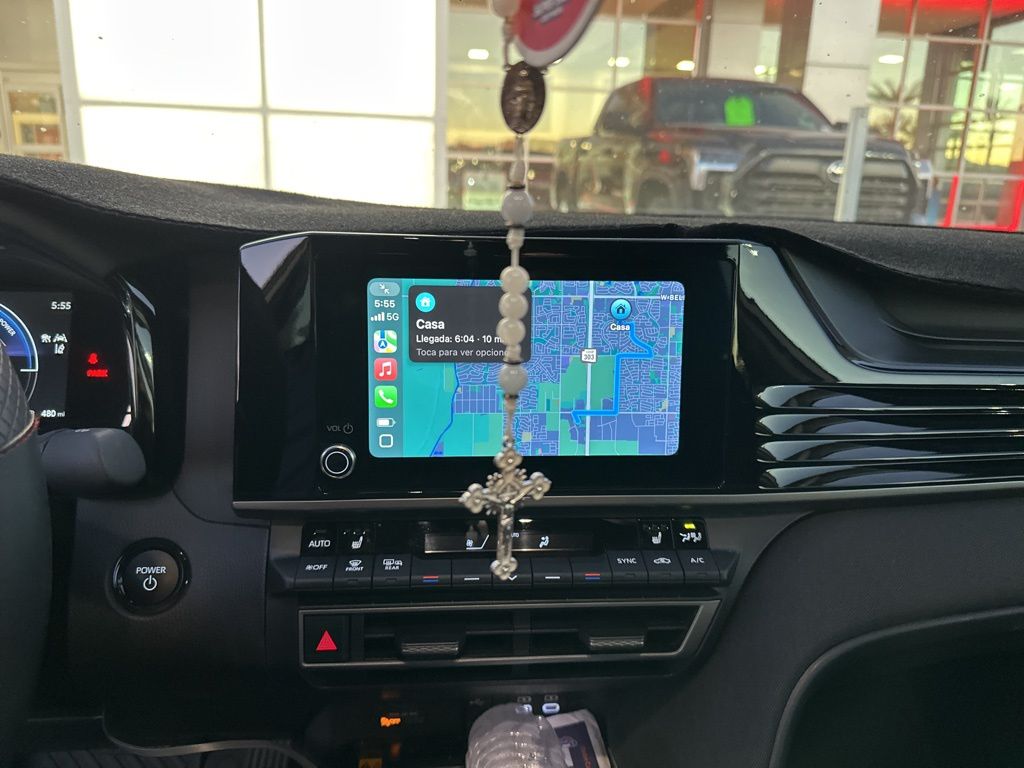 2025 Toyota Camry LE 4