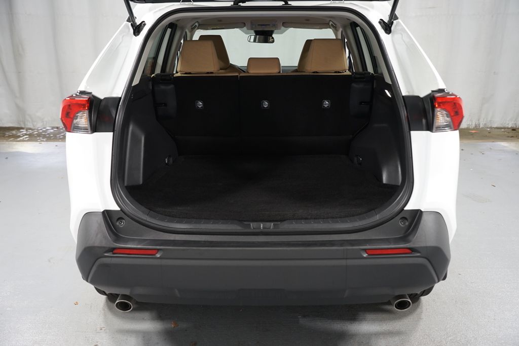 Thumbnail: 2025 Toyota RAV4 - 32