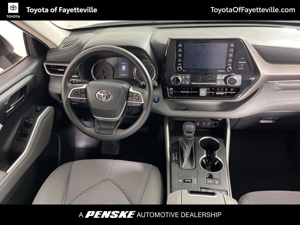 Thumbnail: 2022 Toyota Highlander - 13