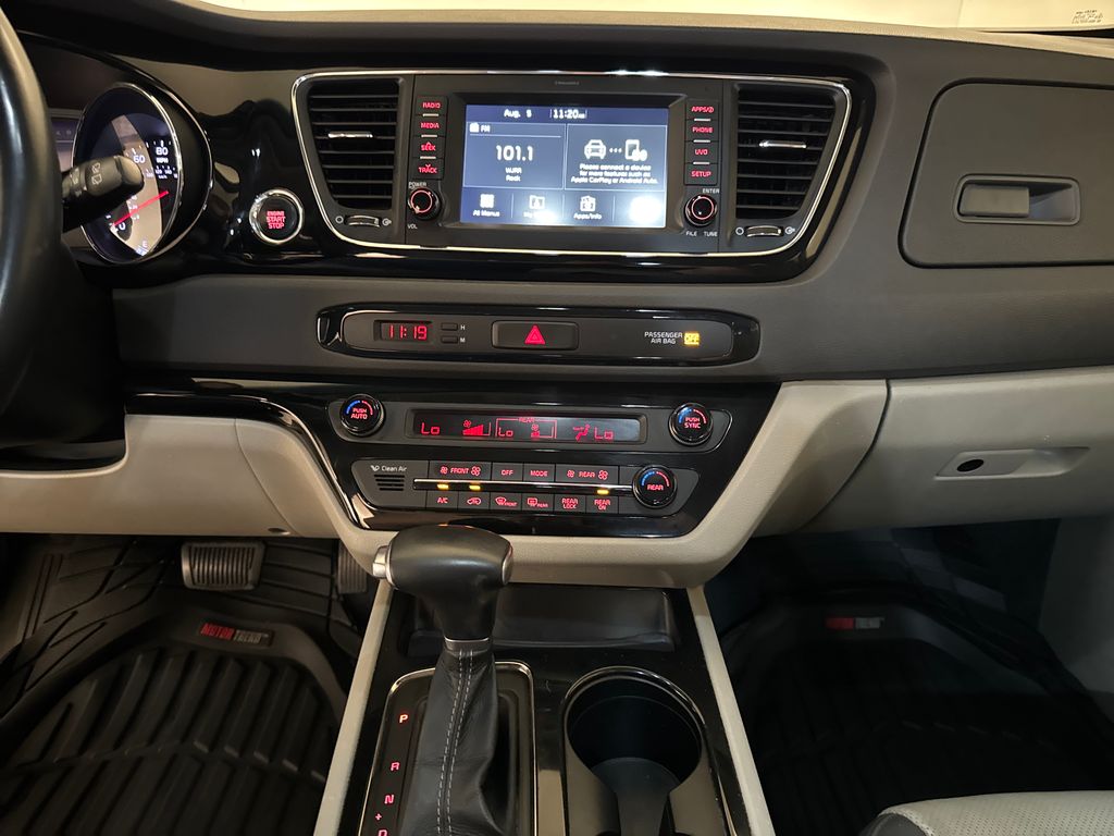 Used 2017 Silver Kia EX image 23