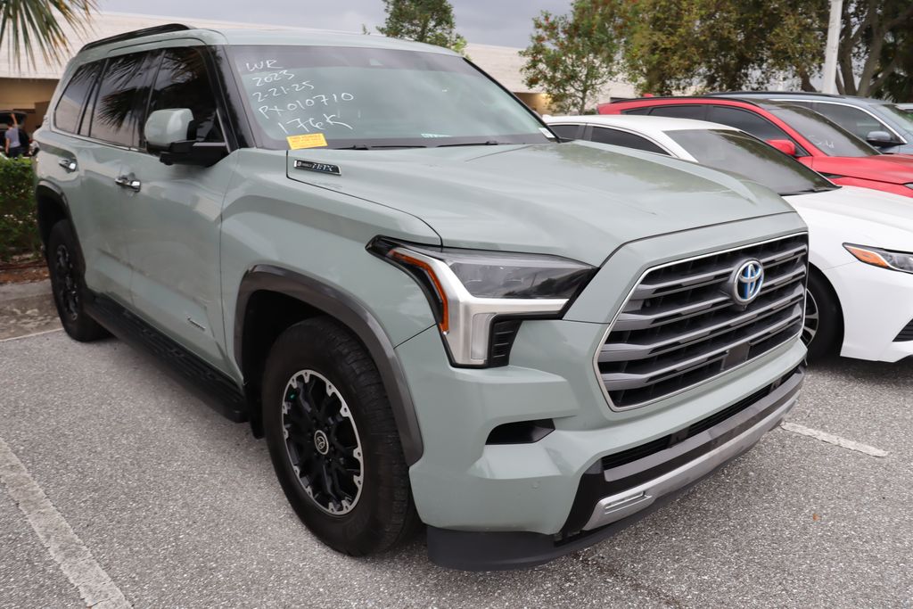 2023 Toyota Sequoia SR5 6