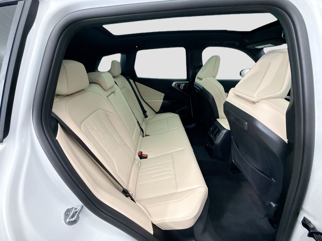 Thumbnail: 2026 BMW X3 - 21