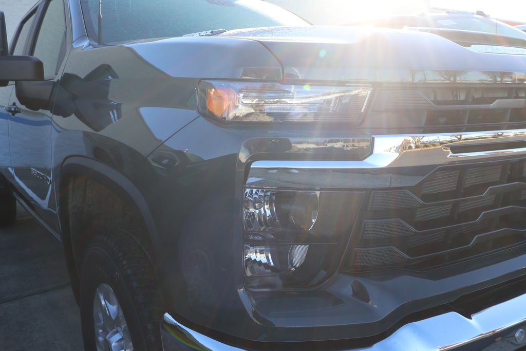 Thumbnail: 2026 Chevrolet Silverado 3500 - 3