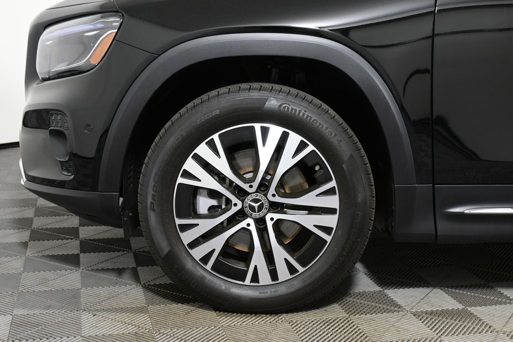 2025 Mercedes-Benz GLB 250 11