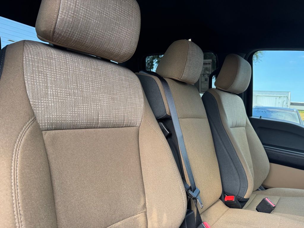 2023 Ford F-150 XLT photo 27