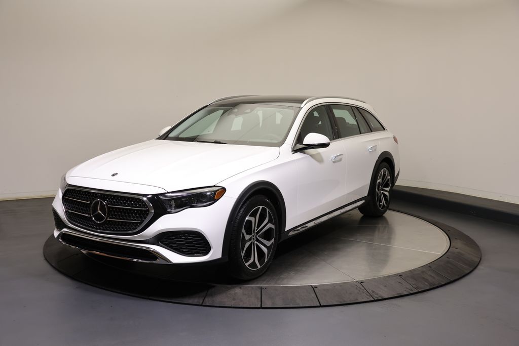 Thumbnail: 2027 Mercedes-Benz E-Class - 3