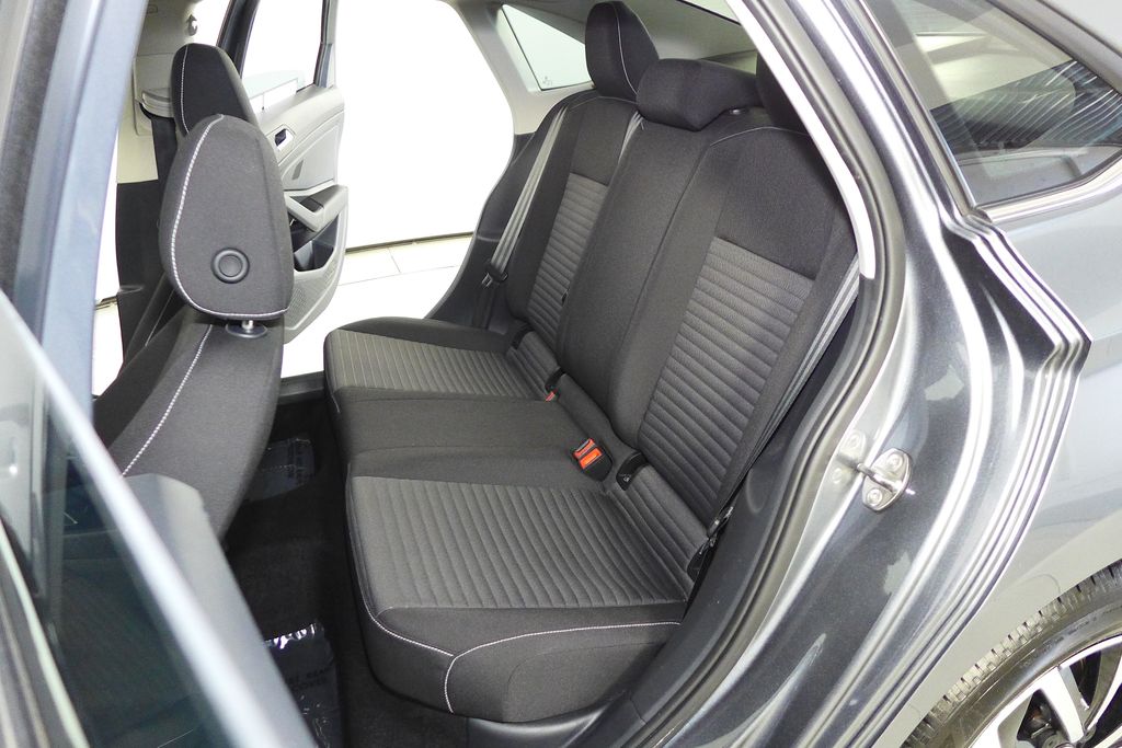 Thumbnail: 2022 Volkswagen Jetta - 20