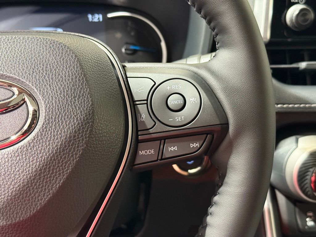 Thumbnail: 2025 Toyota RAV4 - 26