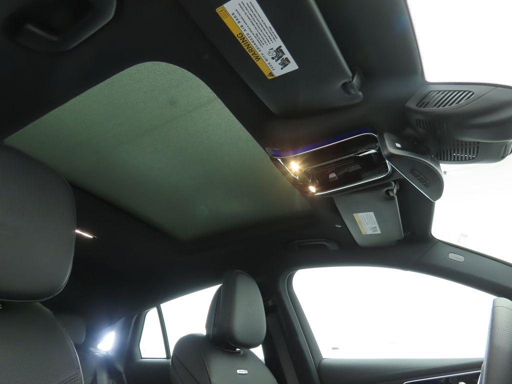 Thumbnail: 2025 Mercedes-Benz GLC - 18