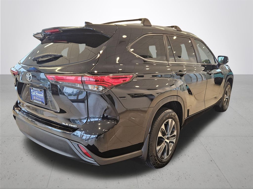 2023 Toyota Highlander XLE