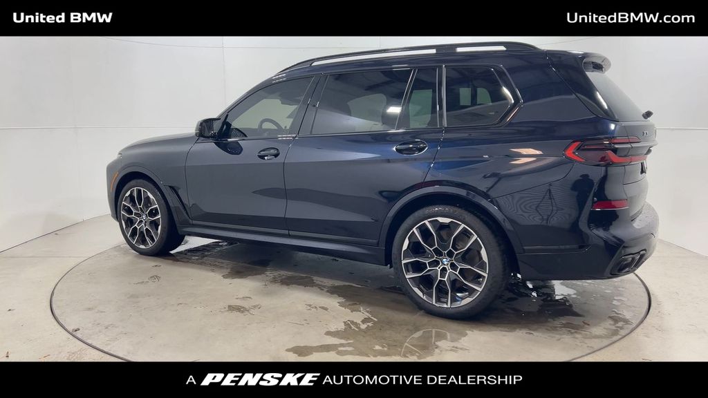 2024 BMW X7 M60i 6