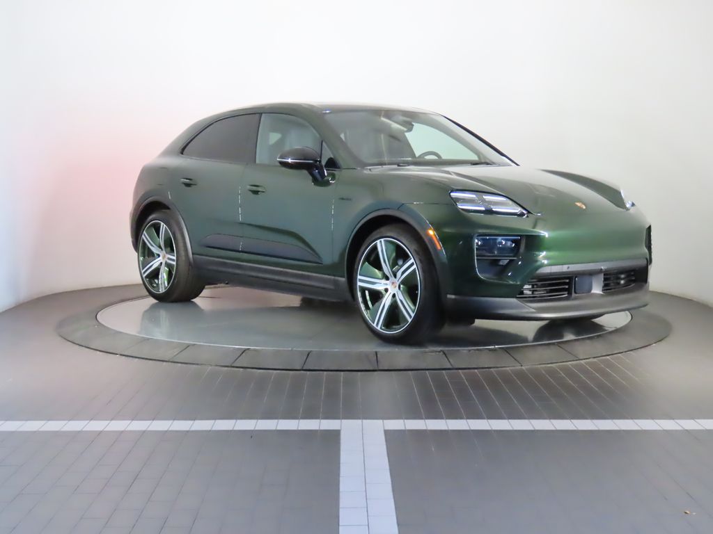 Thumbnail: 2024 Porsche Macan - 9