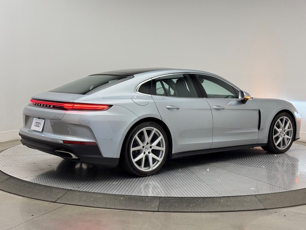 Thumbnail: 2025 Porsche Panamera - 17