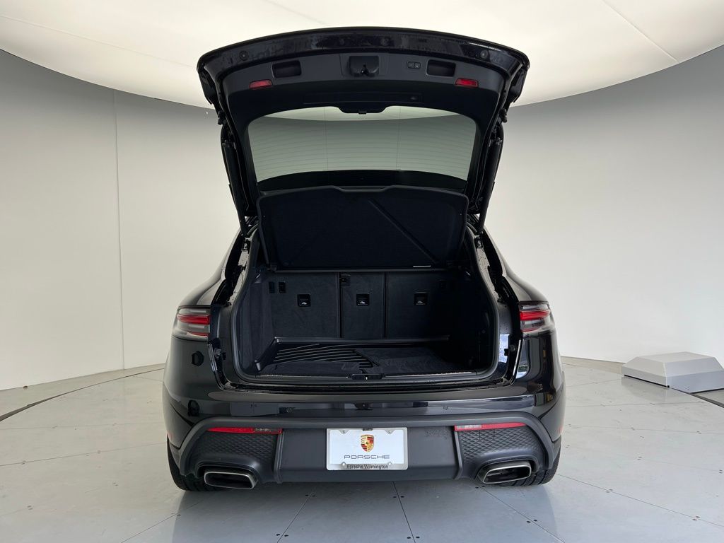 2024 Porsche Macan  20