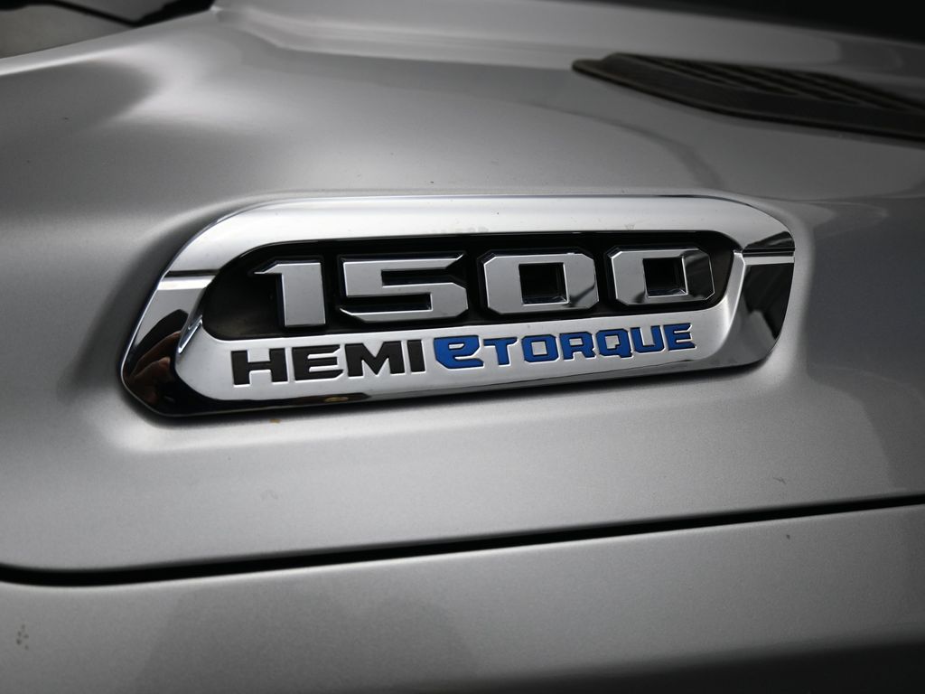 Used 2024 Billet Silver Metallic Clearcoat Ram Big Horn/Lone Star image 32