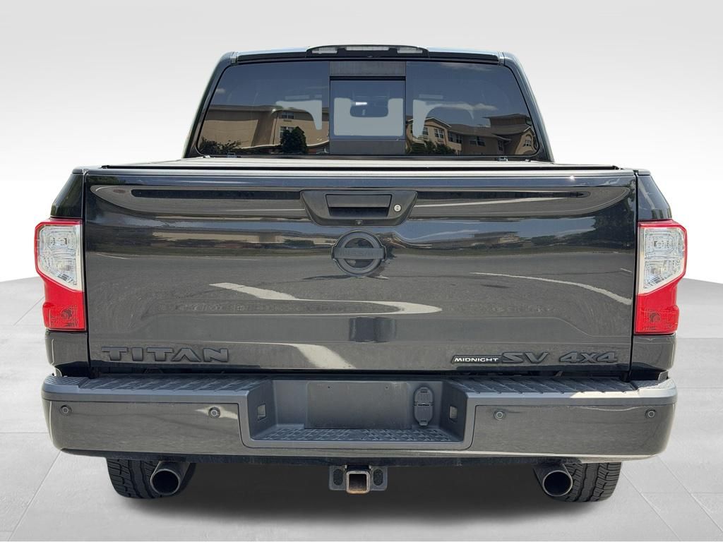 2018 Nissan TITAN SV