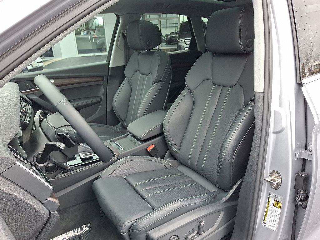 Thumbnail: 2021 Audi Q5 - 13