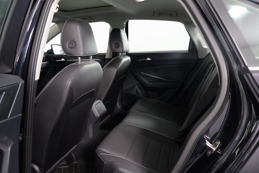 Thumbnail: 2024 Volkswagen Jetta - 9