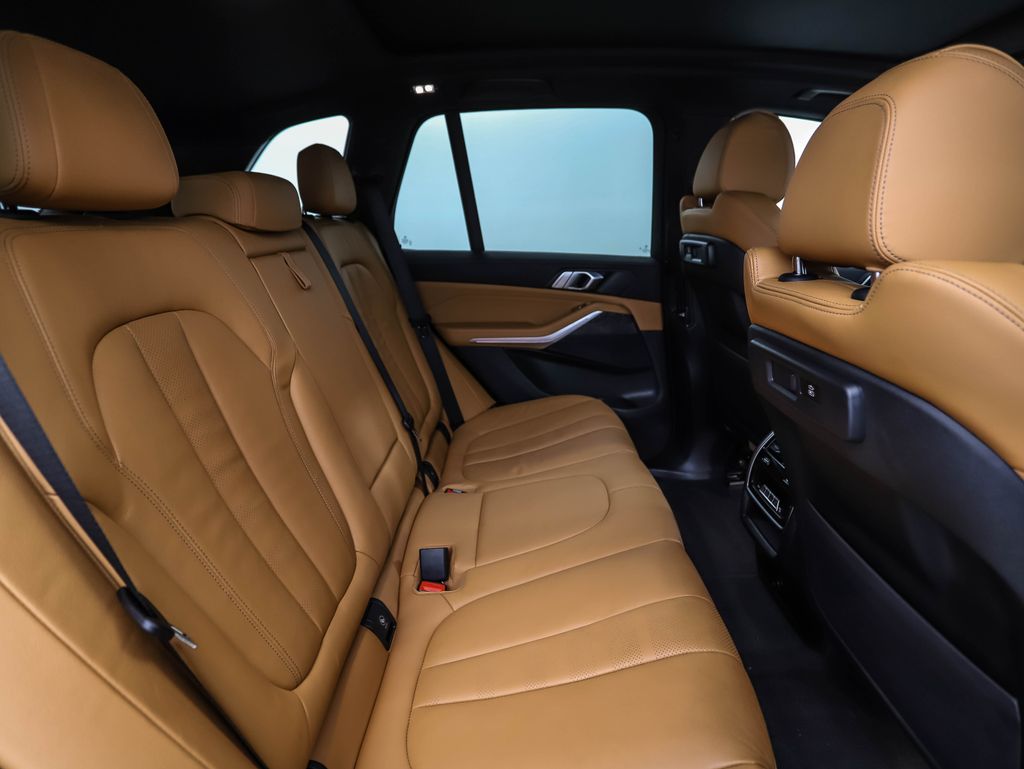 Thumbnail: 2022 BMW X5 - 27