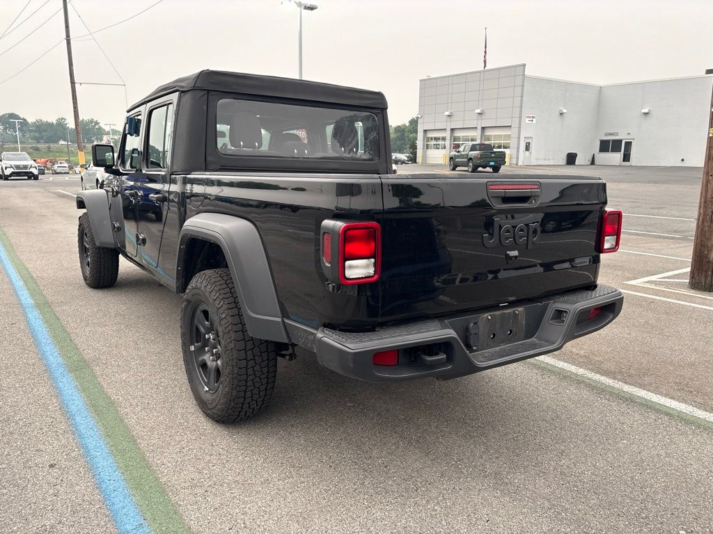 2023 Jeep Gladiator — photo 9